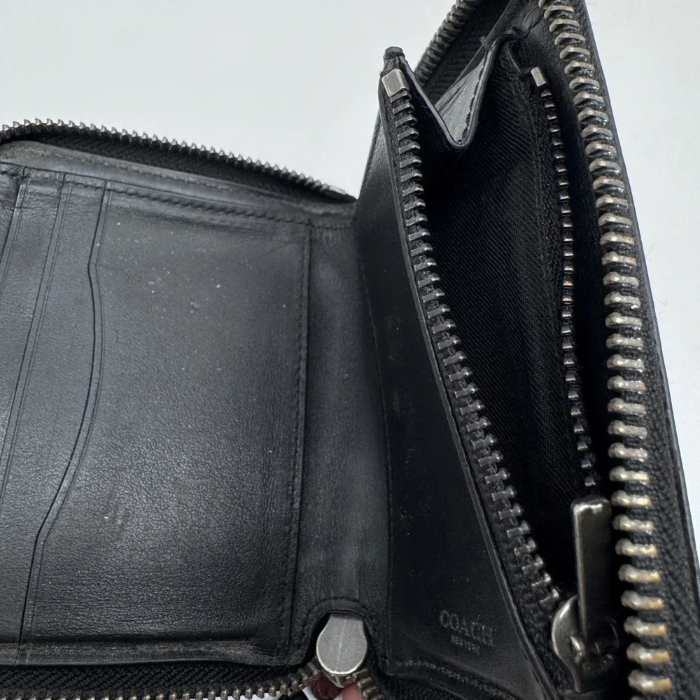 Pre owned Coach Zip around Bifold Coin Wallet Signature Charcoal/Black Canvas